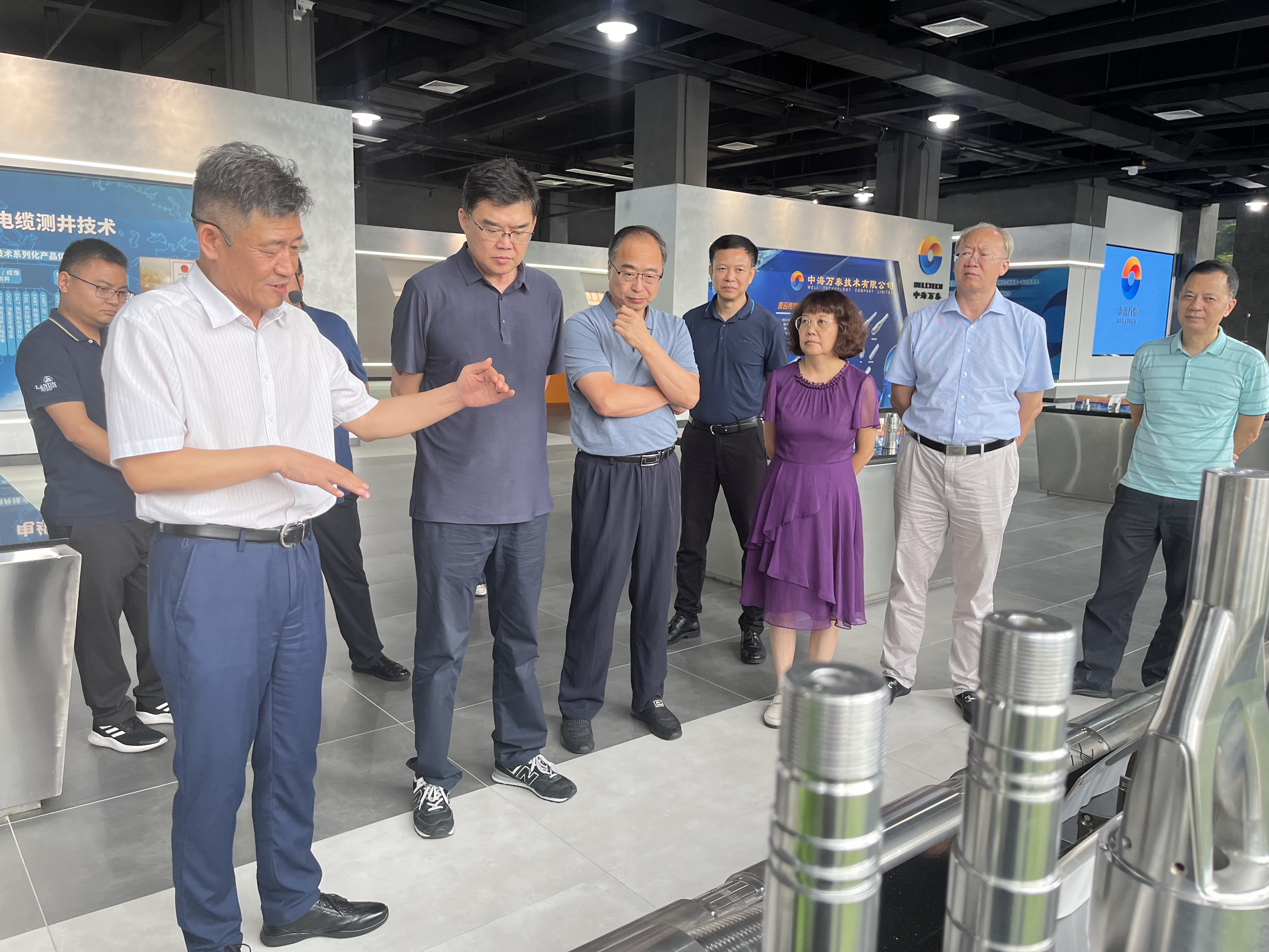 2023年8月21日 新疆克拉瑪依市政協(xié)經(jīng)濟委員會主任唐洋帶隊到中海萬泰開展專題調(diào)研