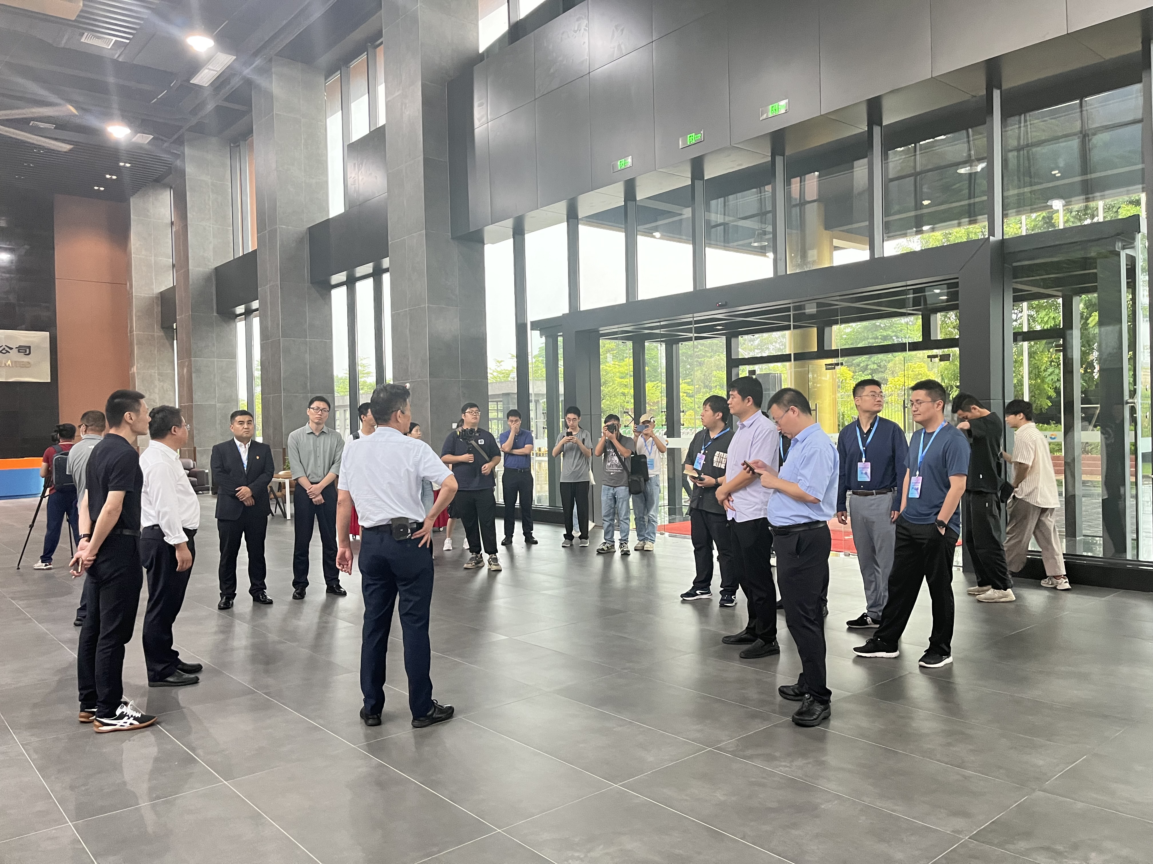 2023“強國青年科學(xué)家”代表到中海萬泰進行產(chǎn)業(yè)調(diào)研活動